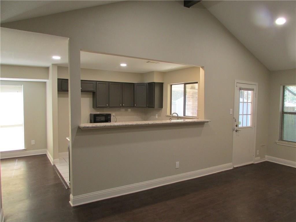 6820 Stillmeadows Cir N - Photo 4 of 13