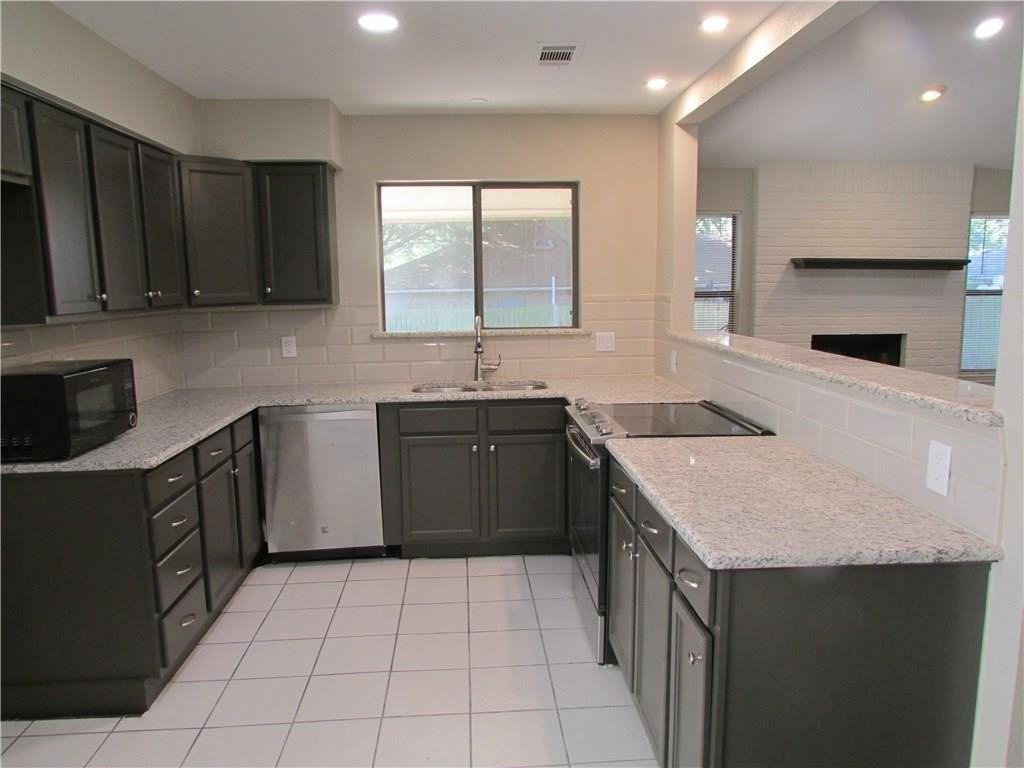 6820 Stillmeadows Cir N - Photo 5 of 13