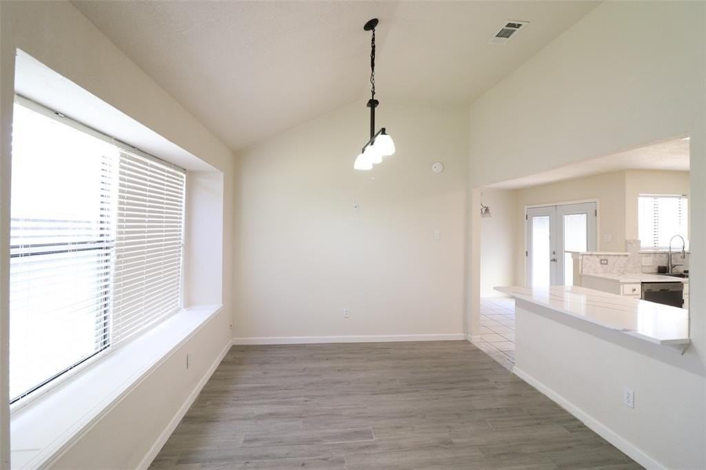 7514 Beverly Dr - Photo 5 of 26