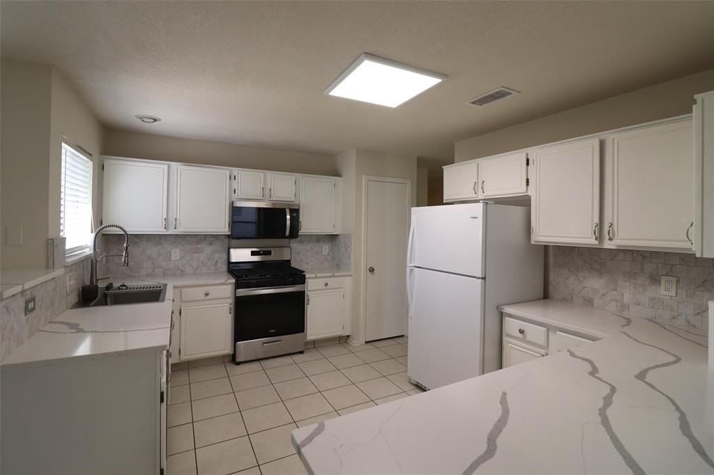 7514 Beverly Dr - Photo 7 of 26