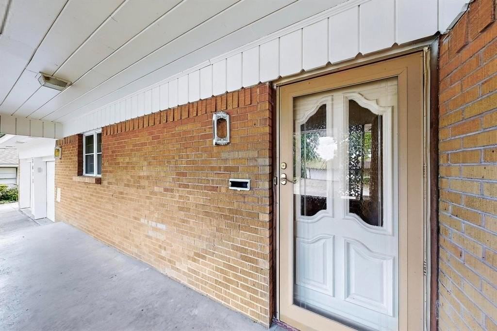 2612 Ashley Dr - Photo 4 of 26