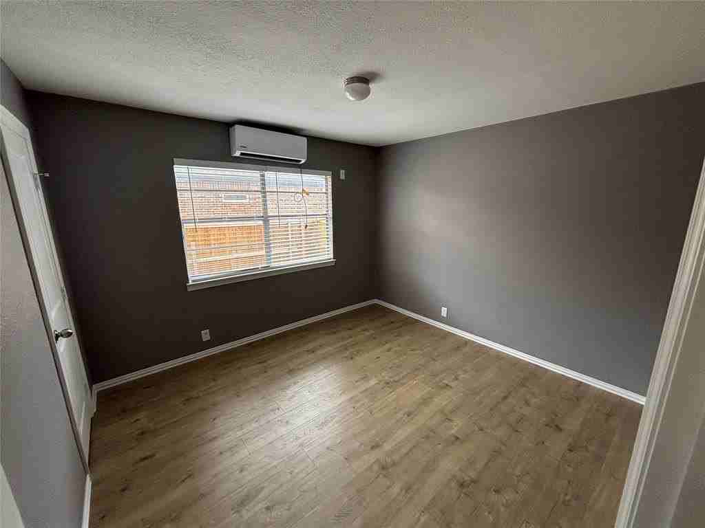 2705 Belzise Ter - Photo 4 of 14