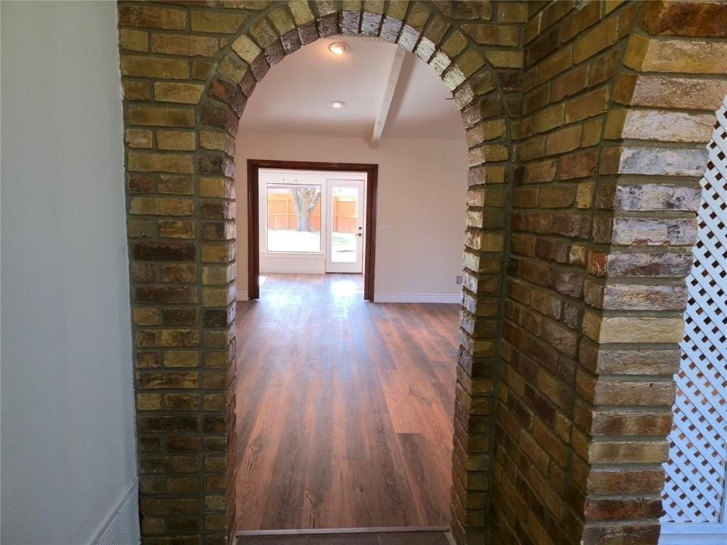 2021 Aliso Rd - Photo 5 of 40