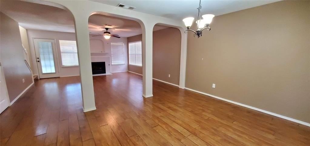 2244 Chapman Dr - Photo 2 of 17