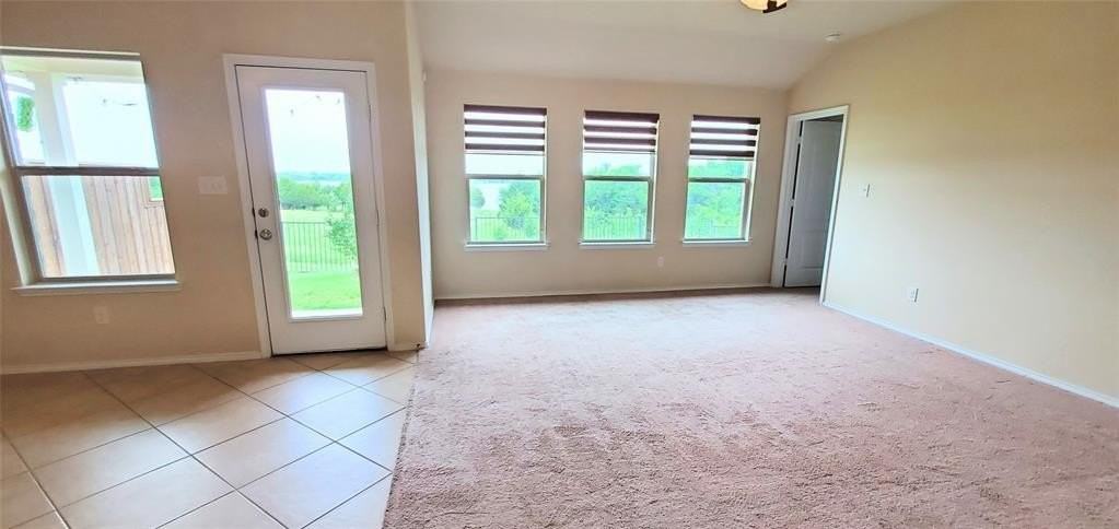 2832 Cresent Lake Dr - Photo 3 of 12