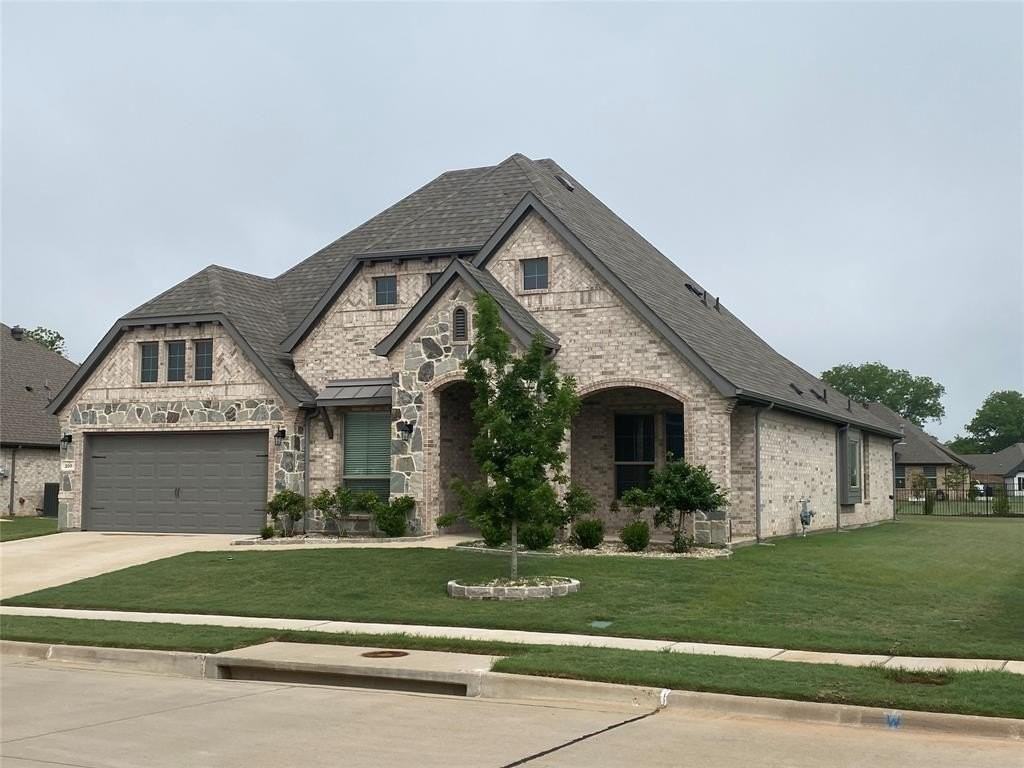 209 Johnson St - Photo 2 of 39