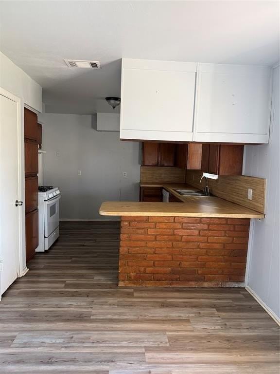 205 W Marshall St - Photo 4 of 11