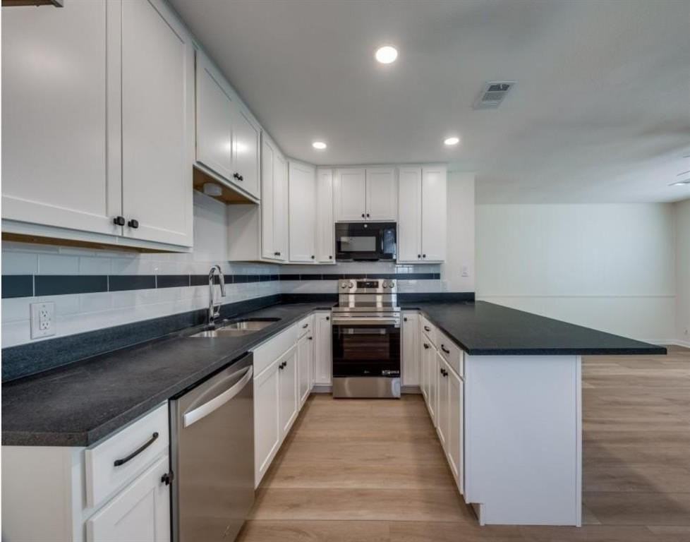 1721 W Walker St - Photo 2 of 8