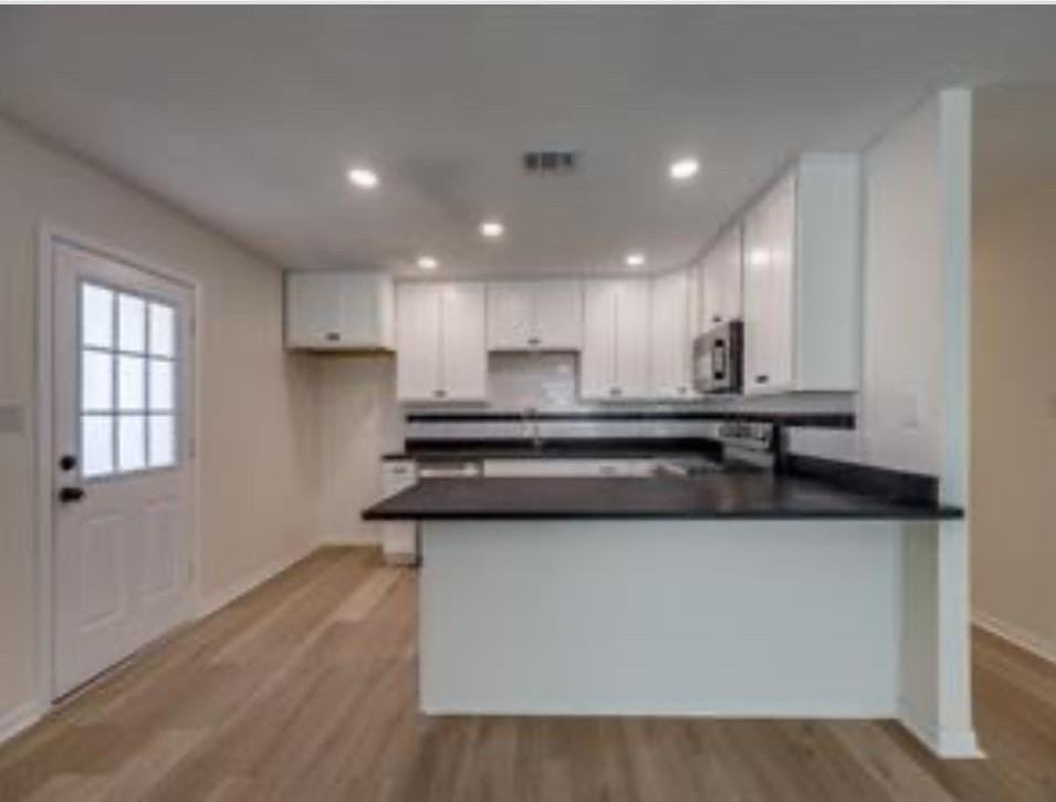 1721 W Walker St - Photo 3 of 8