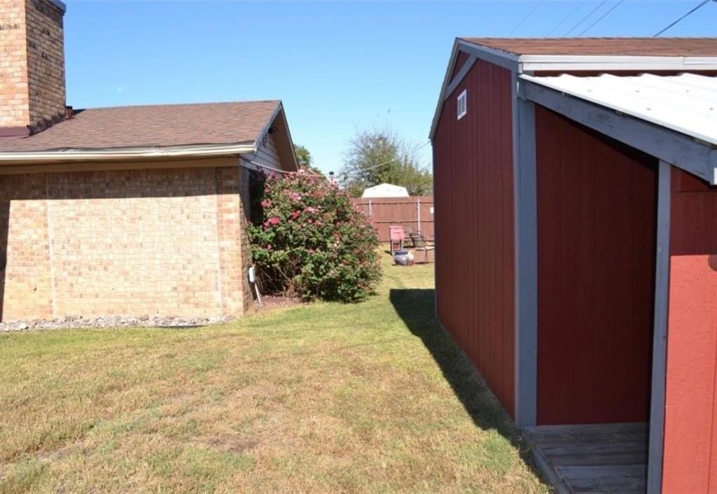 124 Juanita Ave - Photo 3 of 13