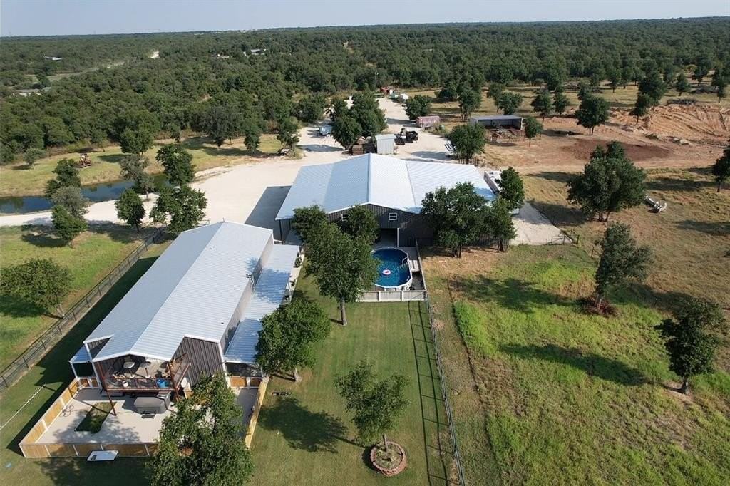 6722 705 - Photo 2 of 40