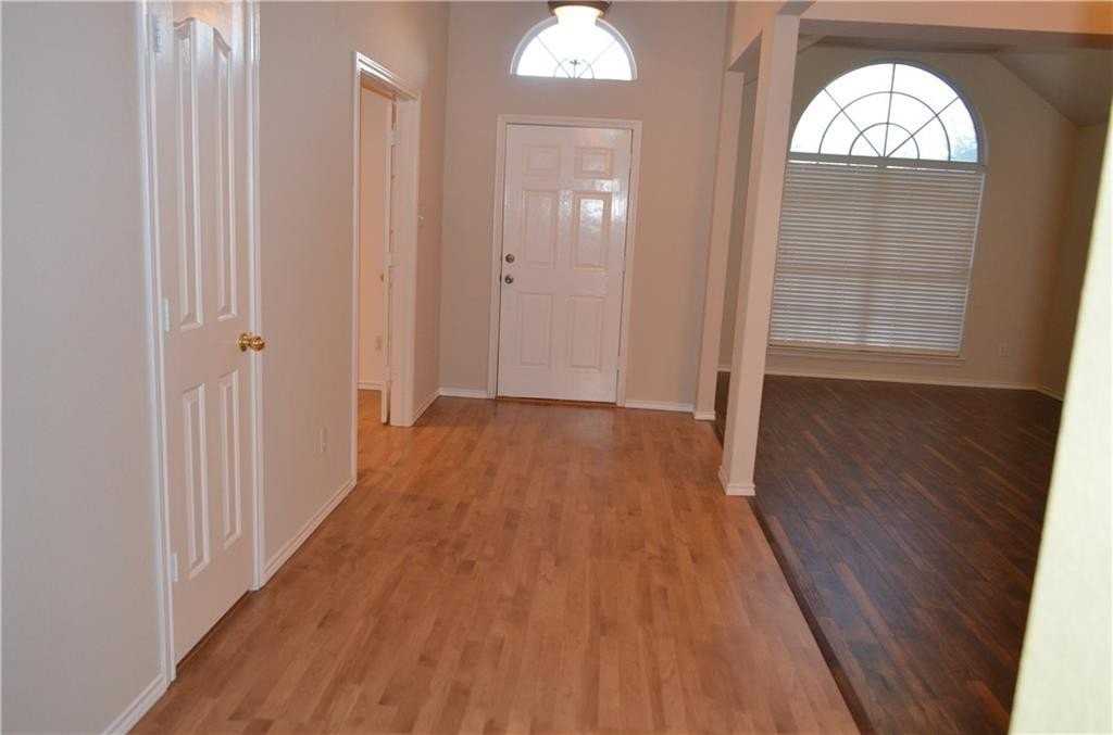 4725 Bristol Trace Trl - Photo 3 of 36