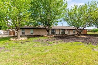 16024 Plum Ln - Photo 1 of 1