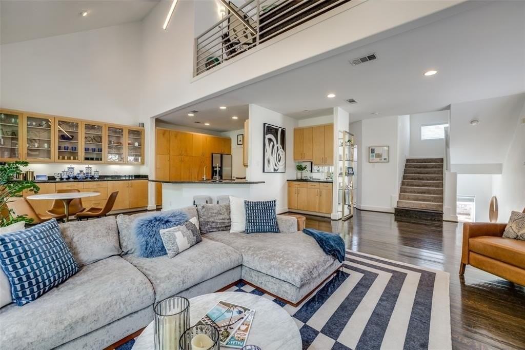 3545 Wheeler St - Photo 5 of 27