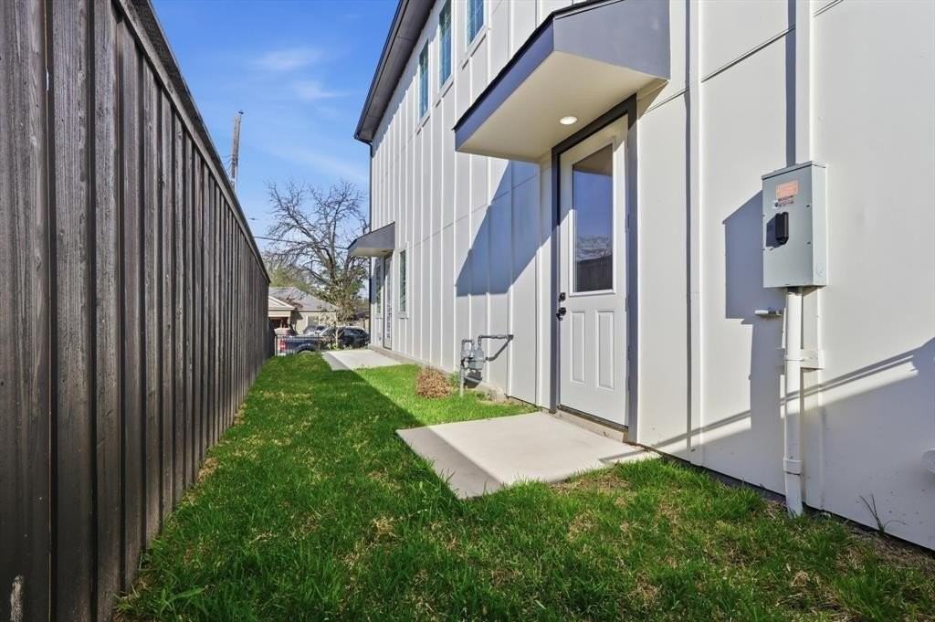 324 N Patton Ave - Photo 5 of 32