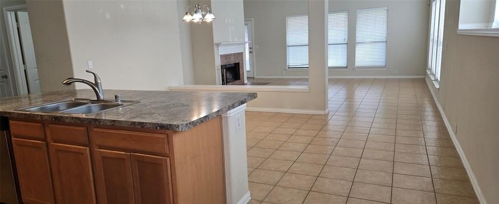 2121 Kingsdale Ct - Photo 7 of 29