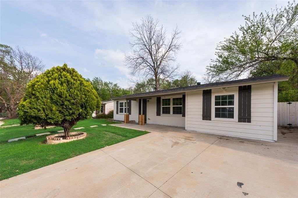 1104 Belvedere Dr - Photo 2 of 18