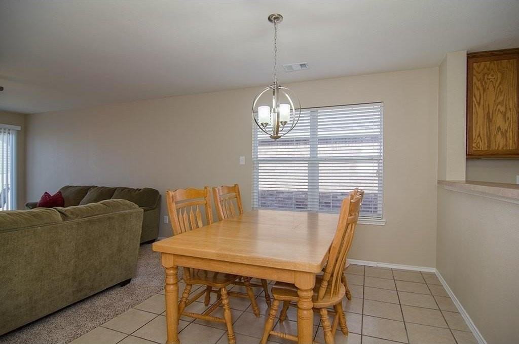 13109 Fieldstone Rd - Photo 6 of 25