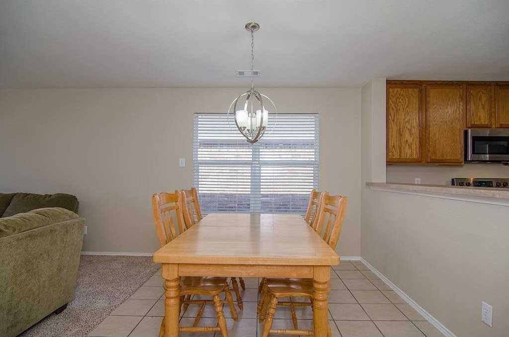 13109 Fieldstone Rd - Photo 7 of 25