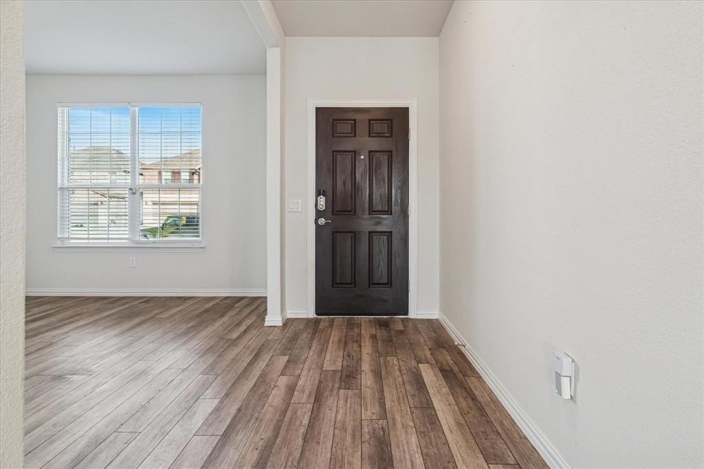 235 Hadley Ln - Photo 2 of 25