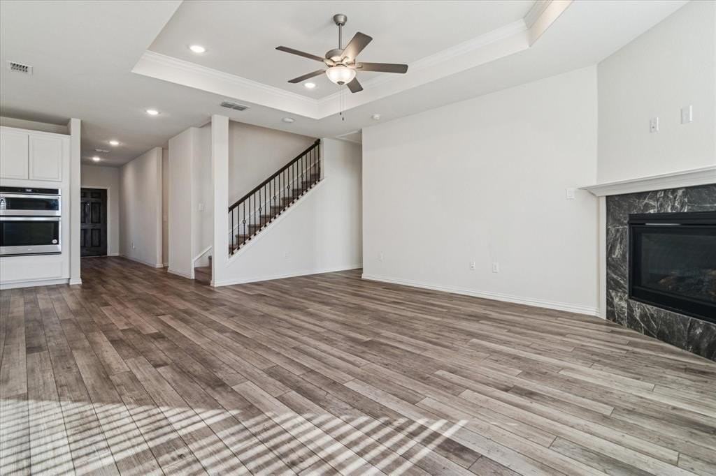 235 Hadley Ln - Photo 4 of 25