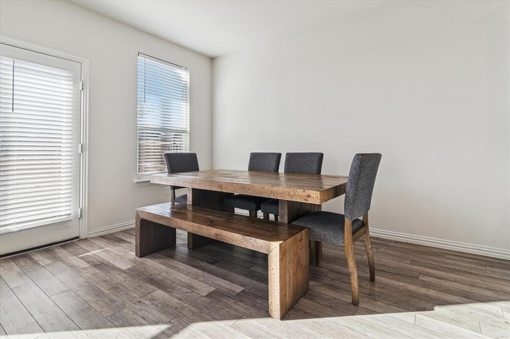 235 Hadley Ln - Photo 7 of 25