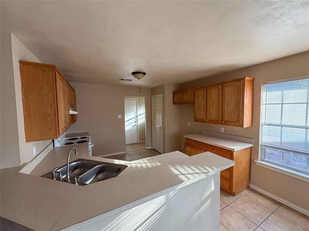 1126 W Hunt St - Photo 7 of 10