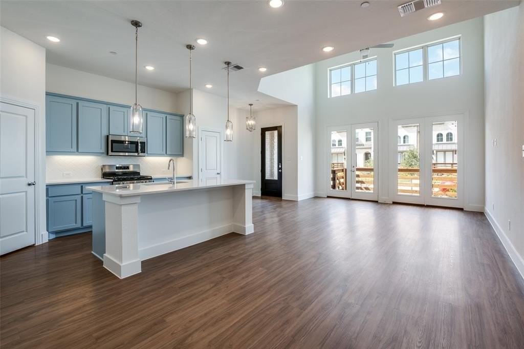 3707 Queen Rd - Photo 2 of 13