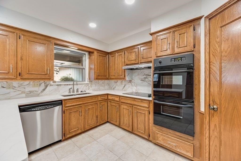 6943 Mill Falls Dr - Photo 6 of 19