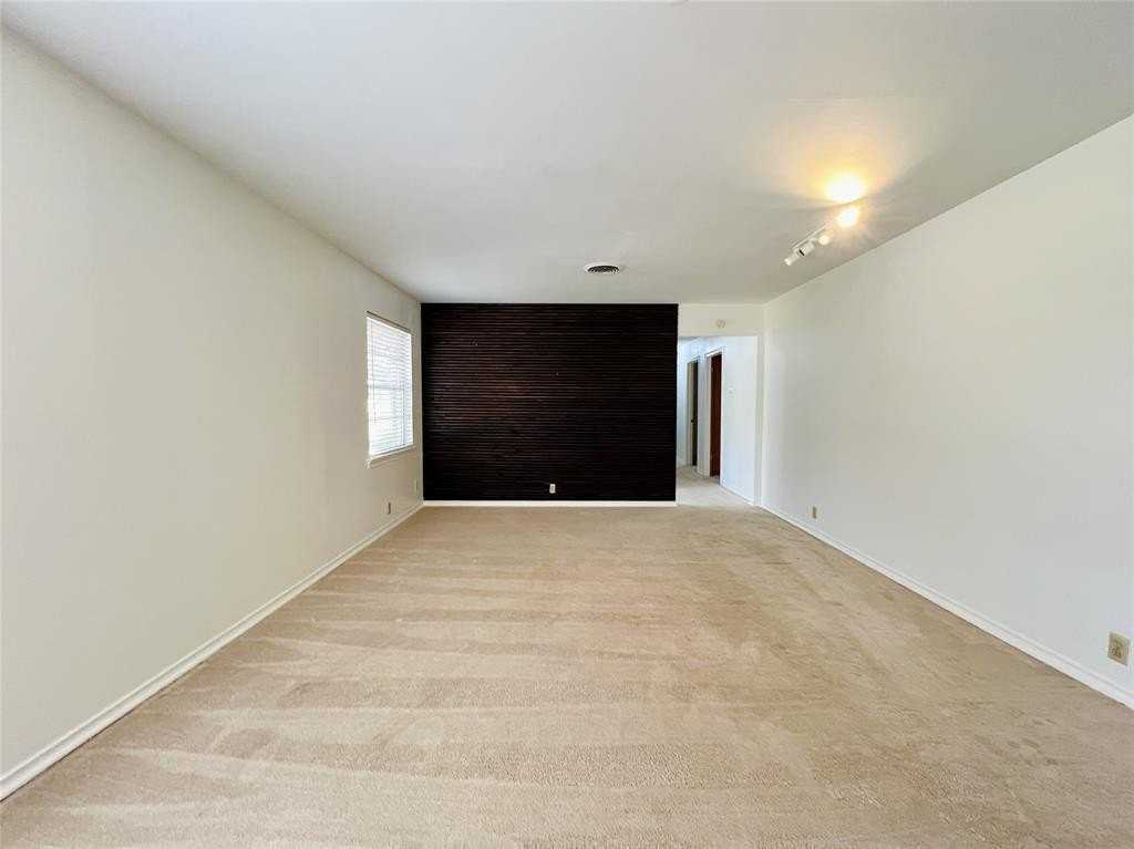 8715 Labron Ave - Photo 7 of 29