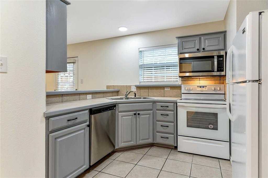 1026 W Coffin St #101 - Photo 4 of 23