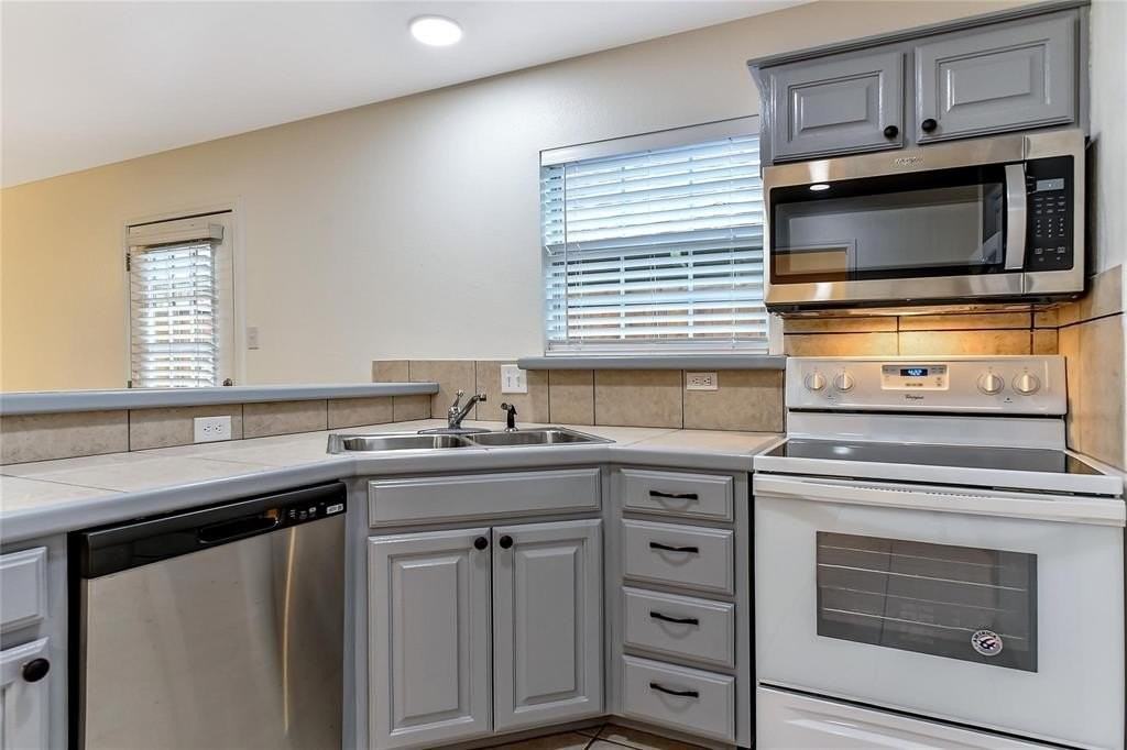 1026 W Coffin St #101 - Photo 5 of 23