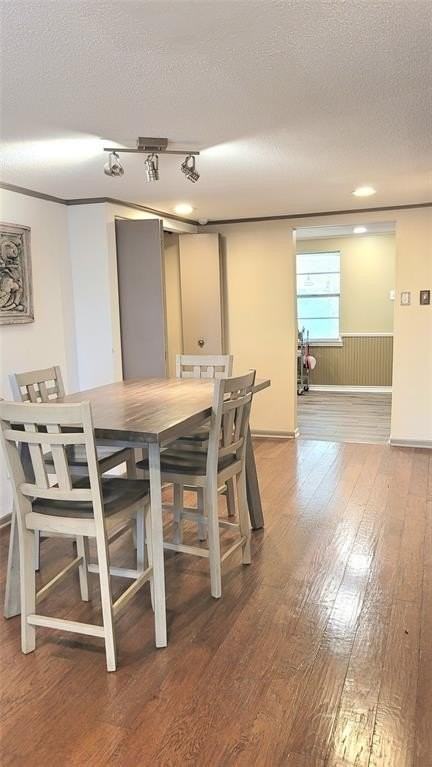 1403 S Donnybrook Ave - Photo 6 of 15