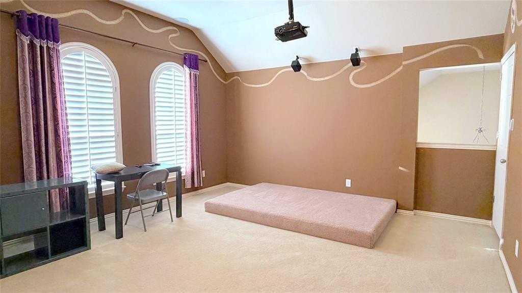 2405 Reston Dr - Photo 5 of 10