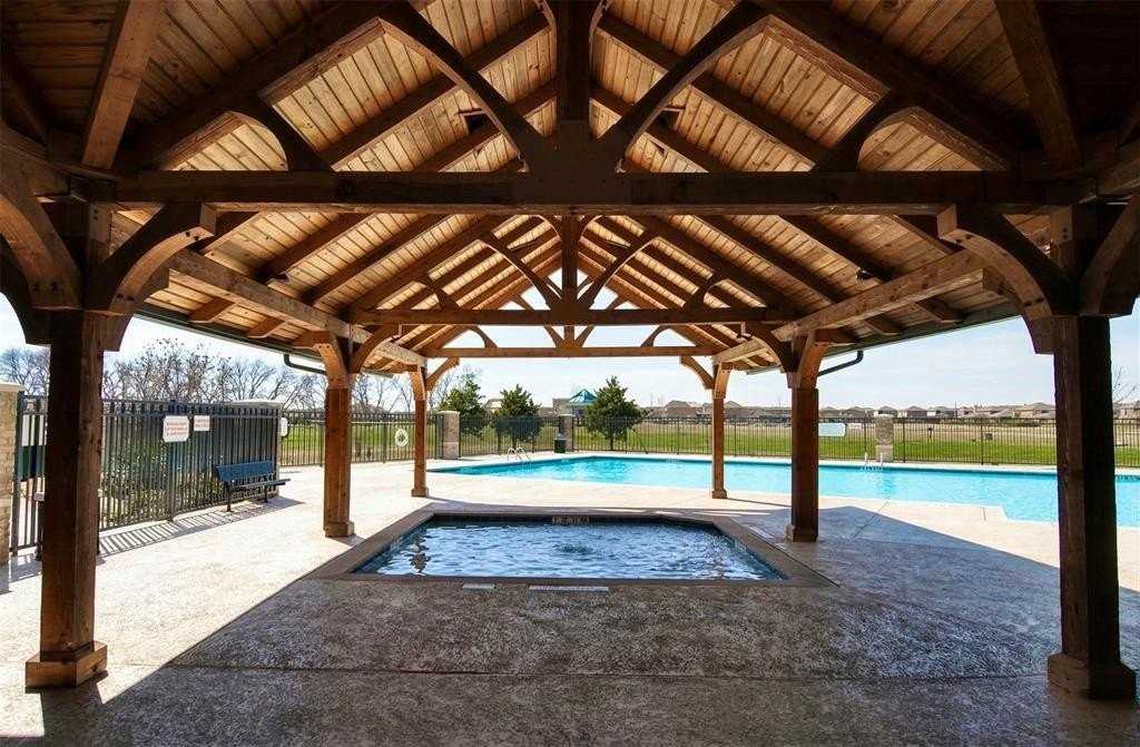 2405 Reston Dr - Photo 7 of 10