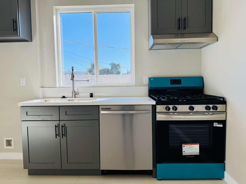 Magnolia Ave - Photo 2 of 8