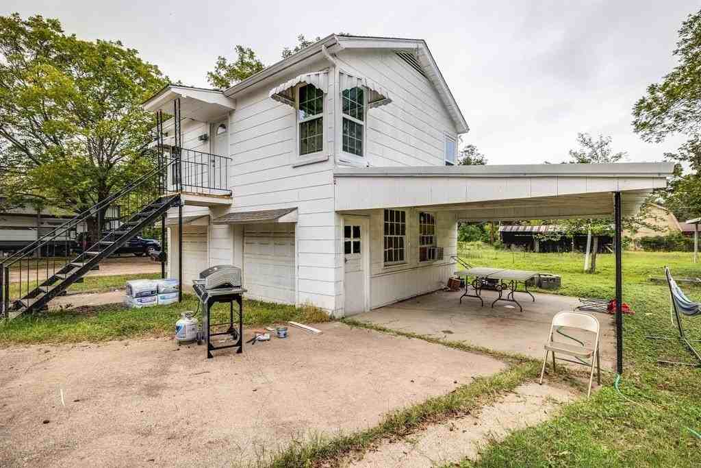 4313 Jerry Ln - Photo 3 of 23