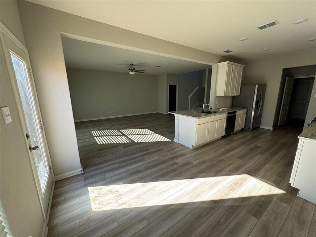 213 Emma Dr - Photo 6 of 17