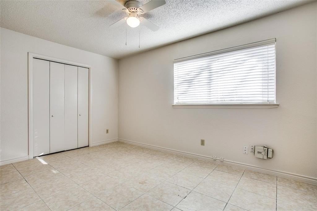 700 Kings Row - Photo 7 of 12