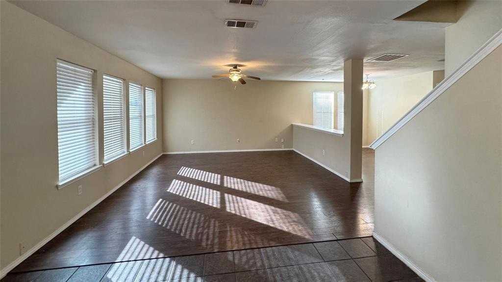 3505 Truman St - Photo 3 of 18