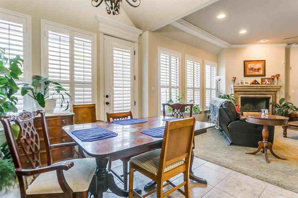 422 Spyglass Dr - Photo 5 of 10