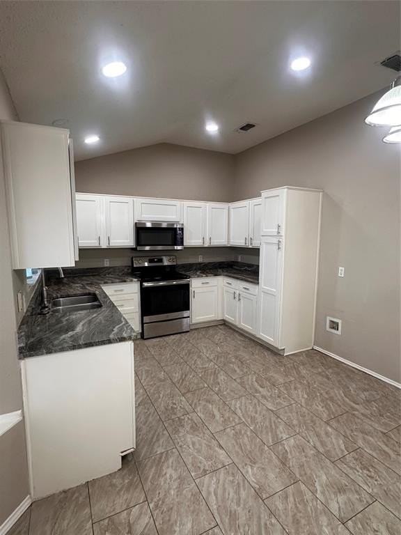 10265 Maria Dr - Photo 5 of 21