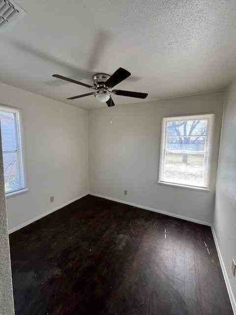 5457 Encino Rd - Photo 3 of 8