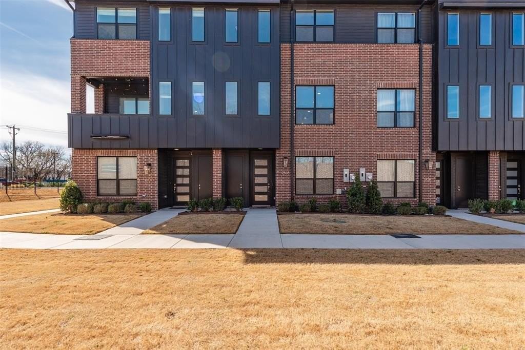 2828 Addison Park Ln - Photo 3 of 26