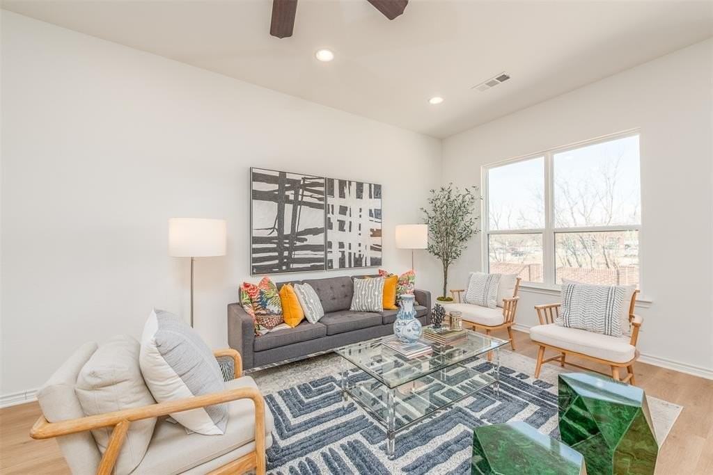 2828 Addison Park Ln - Photo 6 of 26