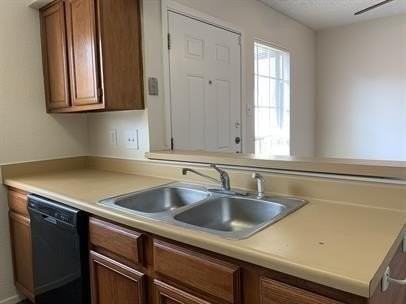 2739 Patricia Ln - Photo 6 of 13