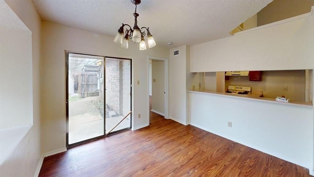 732 Versailles St - Photo 6 of 17