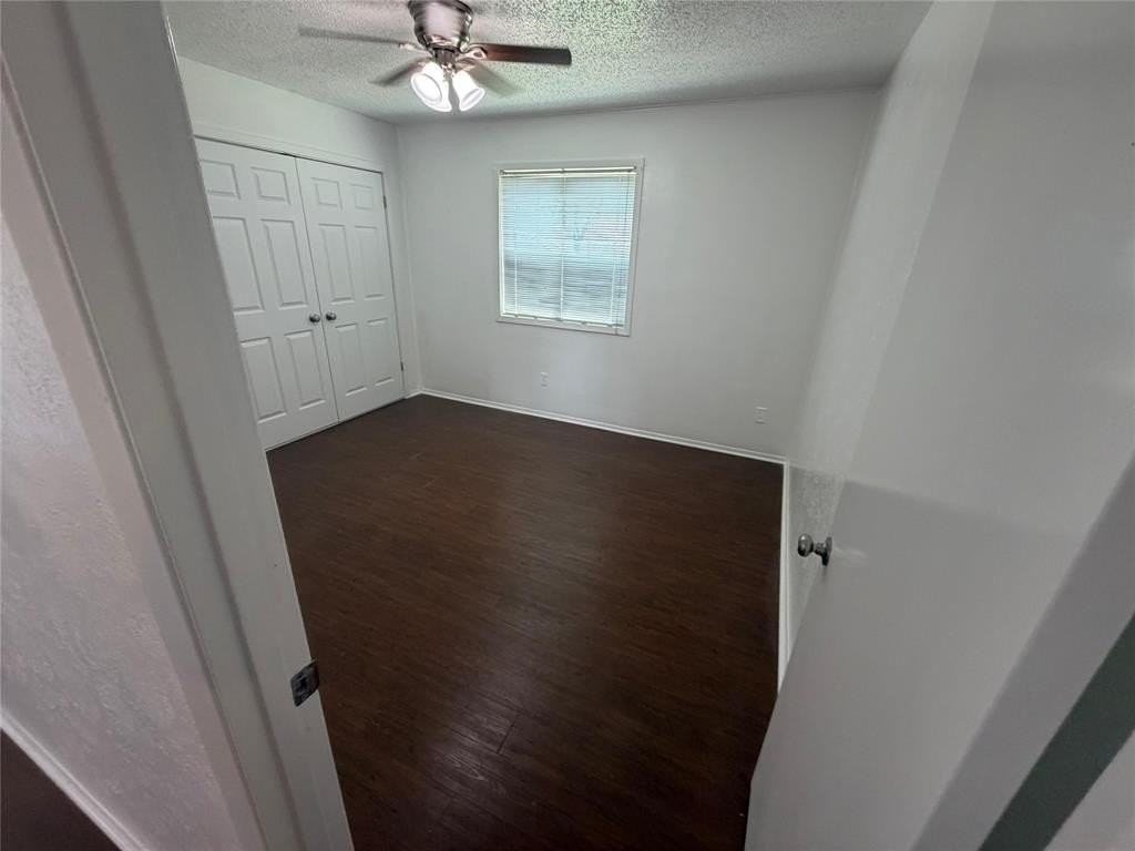 5415 Queens Ct - Photo 7 of 13