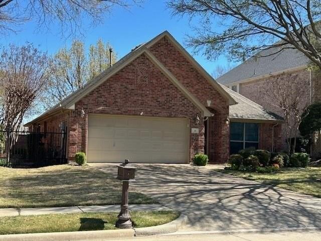 28 Emerald Pond Dr - Photo 2 of 19