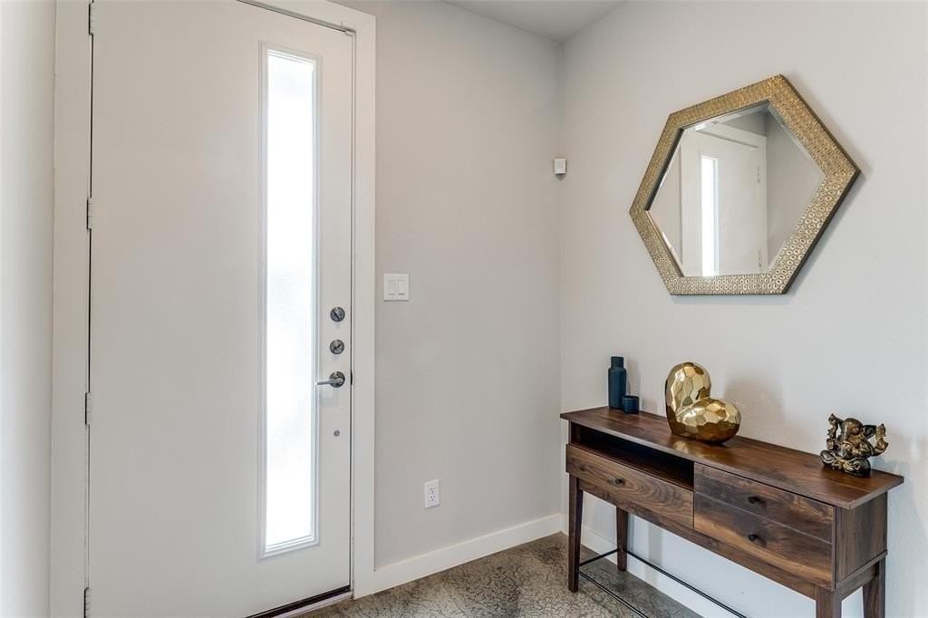 2220 Rook Dr - Photo 4 of 13